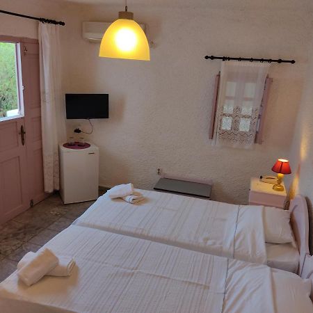 Porto Sikinos Hotel Alopronia エクステリア 写真
