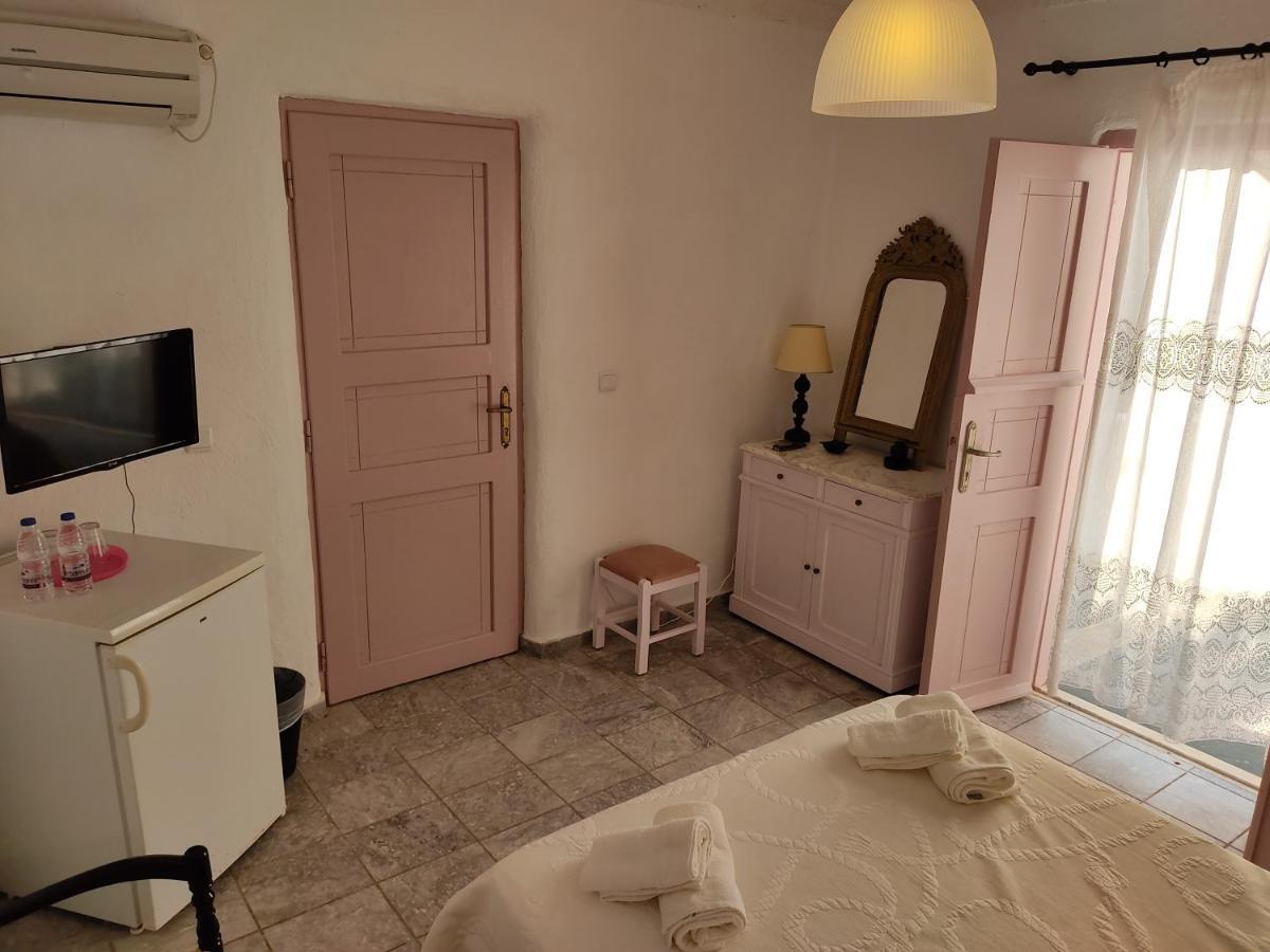 Porto Sikinos Hotel Alopronia エクステリア 写真