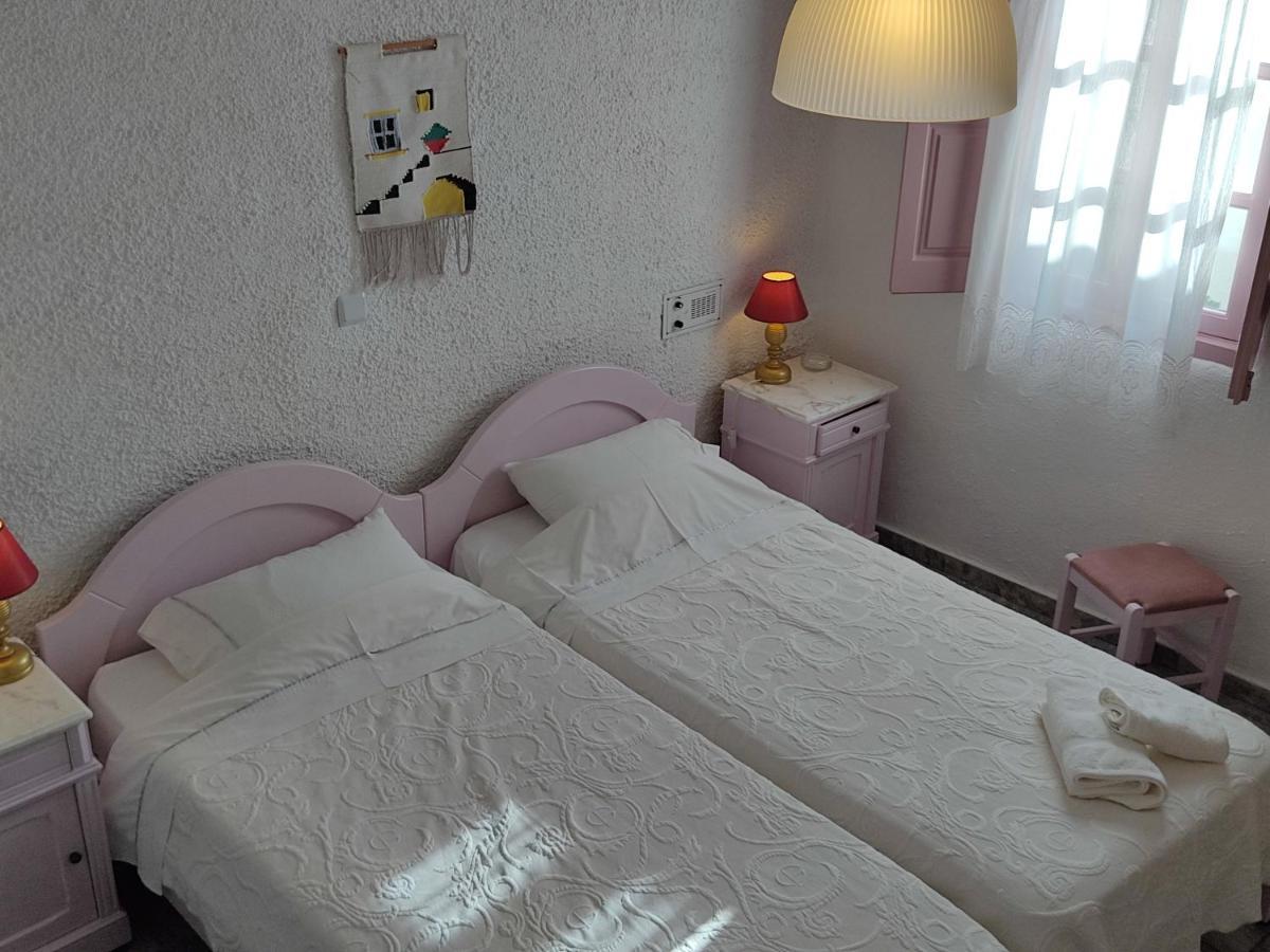Porto Sikinos Hotel Alopronia エクステリア 写真