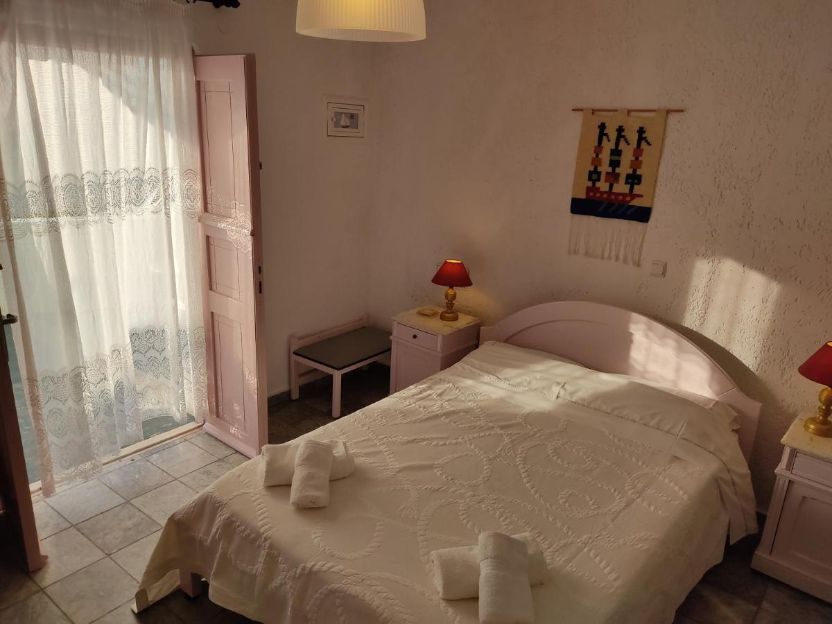 Porto Sikinos Hotel Alopronia エクステリア 写真