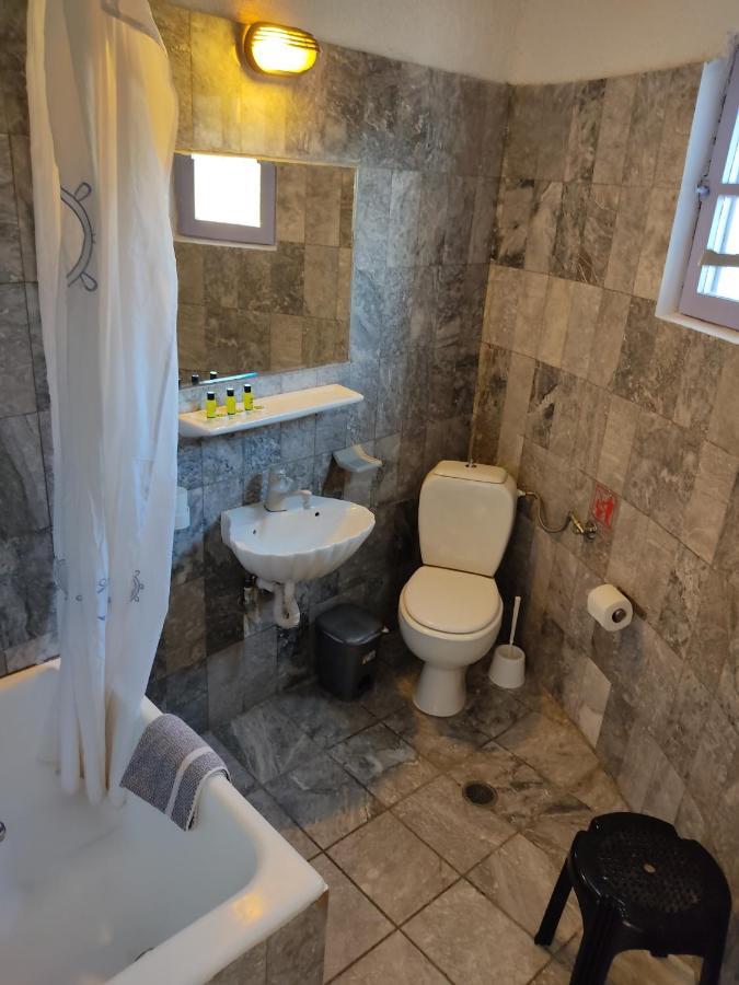 Porto Sikinos Hotel Alopronia エクステリア 写真