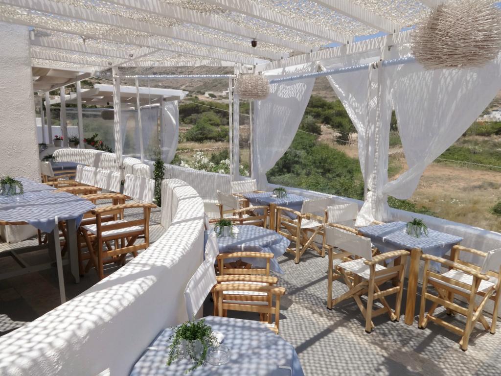 Porto Sikinos Hotel Alopronia エクステリア 写真
